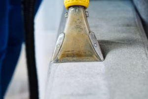 čišćenje tapeciranog namještaja sa karcher puzzi 10-1 strojem